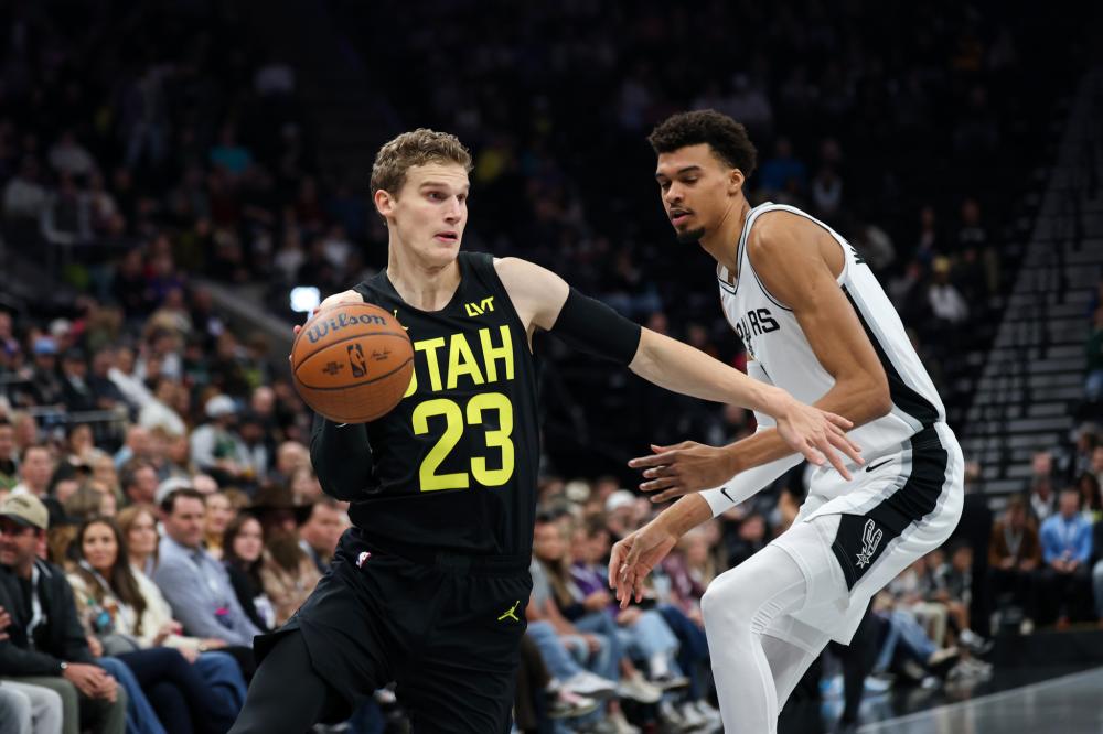 足球场上不 足球场上不