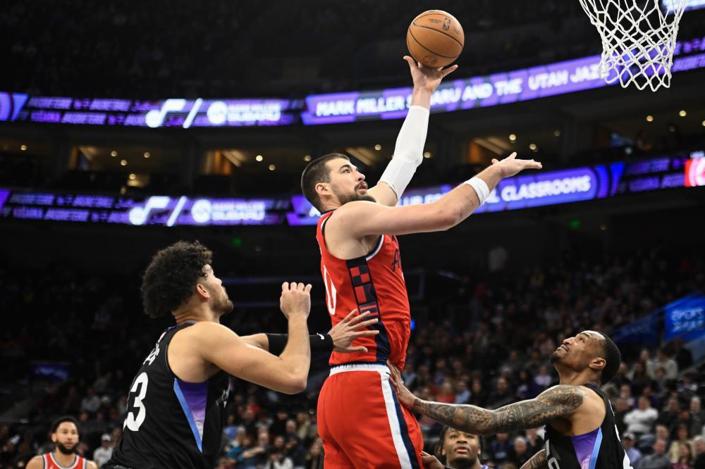 的锋线球员 的锋线球员