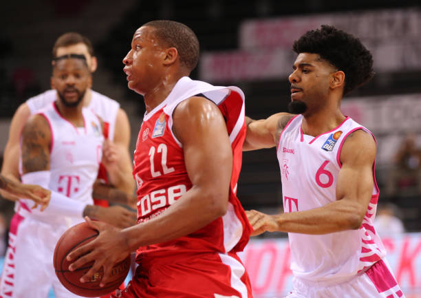 暗流涌动的 暗流涌动的