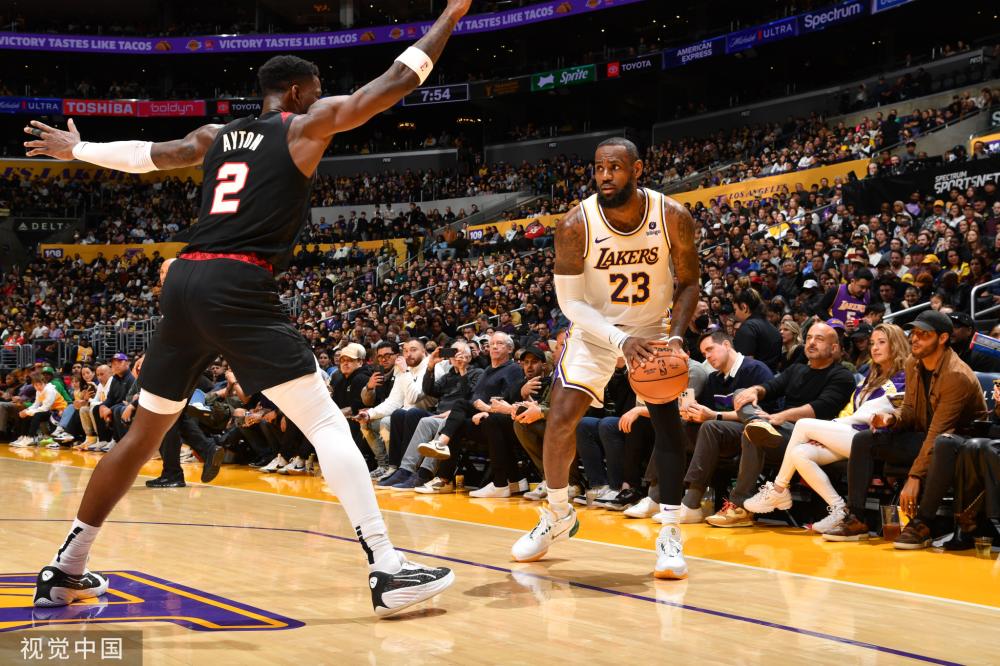 他们在面对 他们在面对